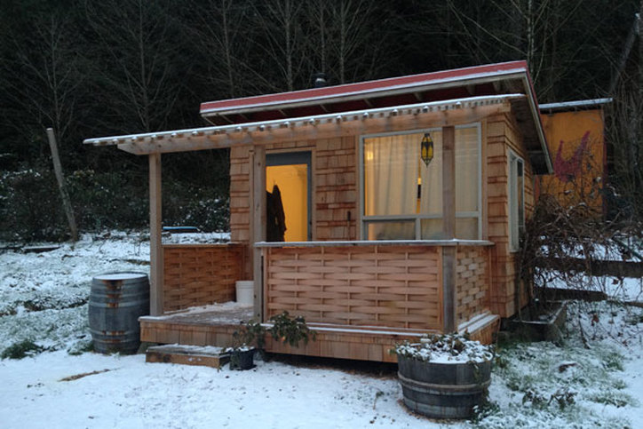 Green building cabin on the off-grid farmPicture