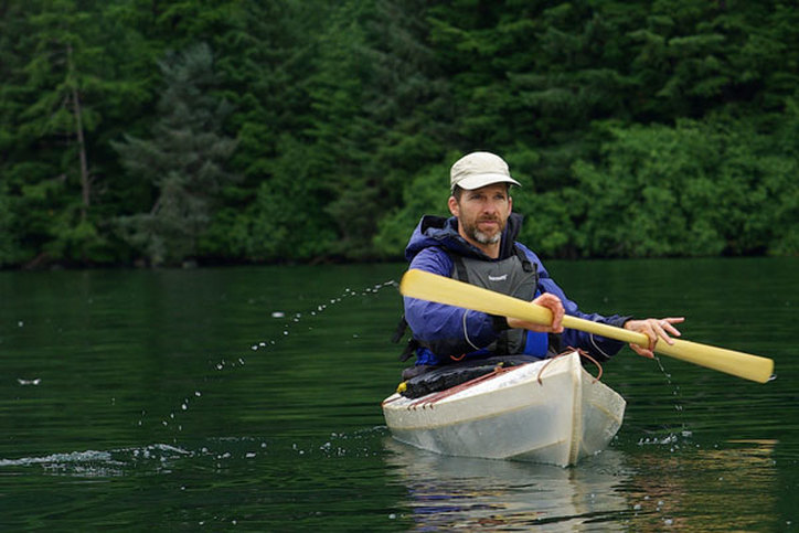 Paddling with a Greenland paddle